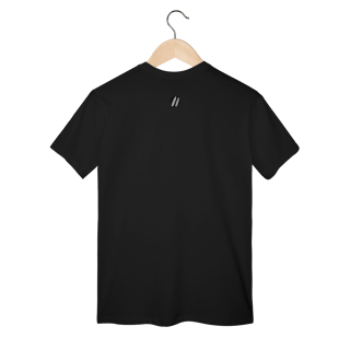 Nome do produto Woman Drinks - T shirt Classic