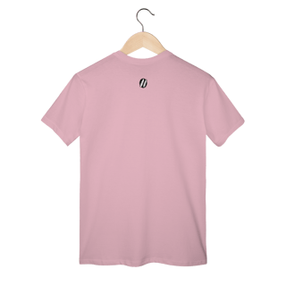 Nome do produto Woman Drinks - T shirt Classic