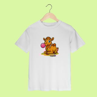Nome do produto Camiseta Infantil (2 a 8 anos) Camelo – 100% Algodão | Coleção Reino Animal do Caioba