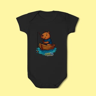 Nome do produto Body Infantil Capivara Pescando – 100% Algodão | Estampa Divertida e Exclusiva