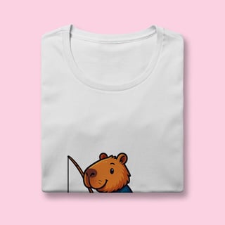 Nome do produto Camiseta Feminina Capivara Pescando – 100% Algodão | Estampa Divertida e Exclusiva