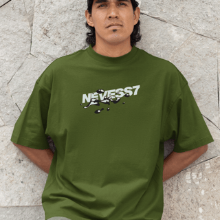 Nome do produto Camiseta Oversized Lisa Nevess7/Frente