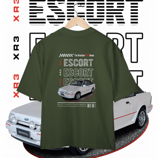 Nome do produto Camiseta Oversized - Escort de Revista - STT015