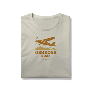 Nome do produto Camiseta Oshkosh 2025 Bennet & Fox - O Espírito das Grandes Aventuras da Aviação