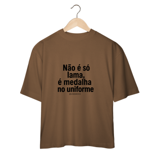 Nome do produto Medalha no uniforme Camiseta Oversized