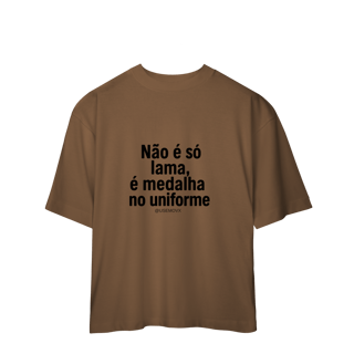 Nome do produto Medalha no uniforme Camiseta Oversized