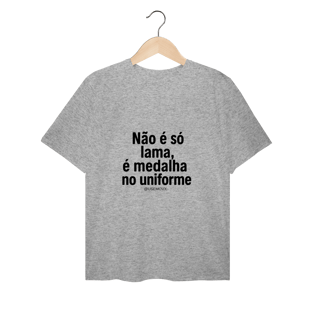 Nome do produto Medalha no uniforme T-Shirt Plus Size