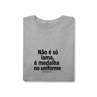 Nome do produto Medalha no uniforme T-Shirt Quality