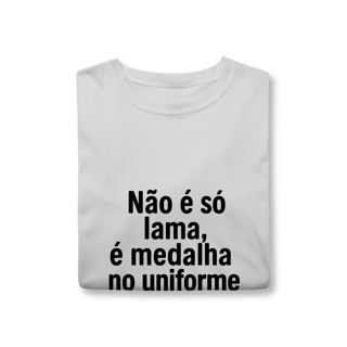 Nome do produto Medalha no uniforme T-Shirt Classic