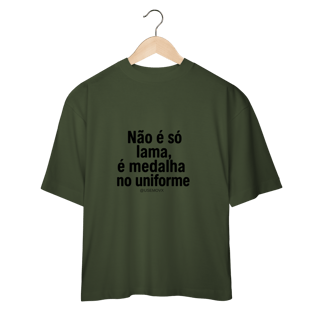 Nome do produto Medalha no uniforme Camiseta Oversized