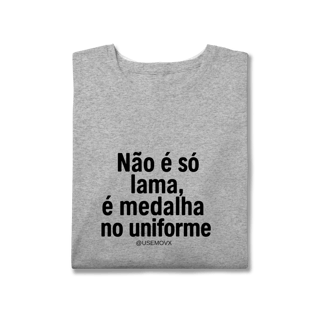 Nome do produto Medalha no uniforme T-Shirt Plus Size