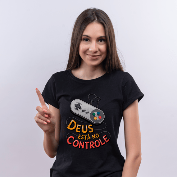 T-shirt Deus está no controle