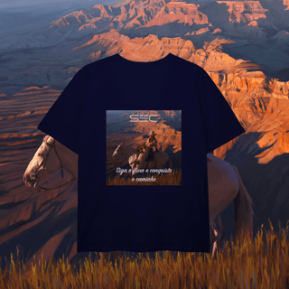 Nome do produto In the middle run a river - T-Shirt Plus Size