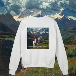 Nome do produto Living with Mountains - Moletom Prime Fechado