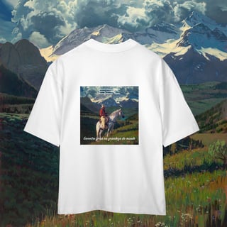 Nome do produto Living with Mountains - Camiseta Oversized