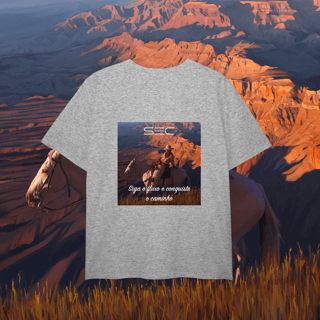 Nome do produto In the middle run a river - T-Shirt Plus Size