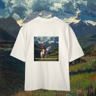 Nome do produto Living with Mountains - Camiseta Oversized