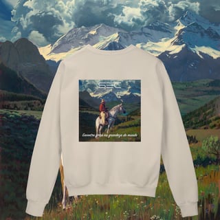 Nome do produto Living with Mountains - Moletom Prime Fechado