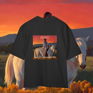 Nome do produto Mariposa Afterglow - Camiseta Oversized