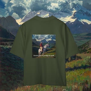 Nome do produto Living with Mountains - Camiseta Oversized