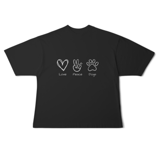 Nome do produto Camiseta Oversized - Love, Peace, Dogs
