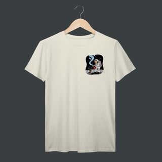 Nome do produtoCamiseta Astronauta – Humor cósmico com conforto premium