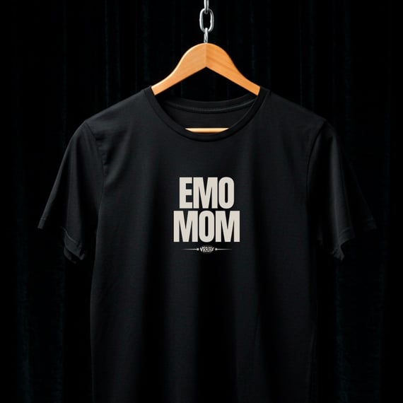 Camiseta Emo Mom