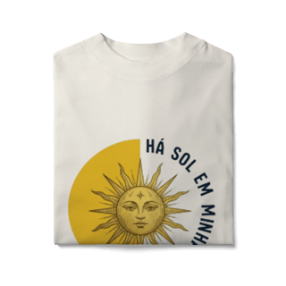 Nome do produto Camiseta Oversized - Há sol em minha alma