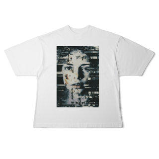 Nome do produtoCamiseta Oversize Unissex – Estampa Exclusiva Fragments Her | Pecado Santo