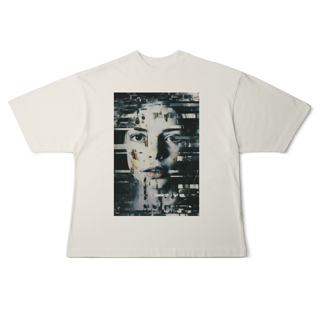 Nome do produtoCamiseta Oversize Unissex – Estampa Exclusiva Fragments Her | Pecado Santo