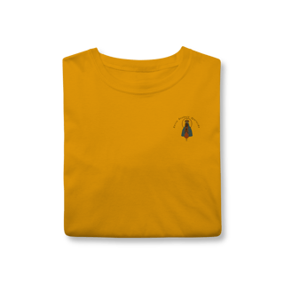 Nome do produto T-Shirt Classic – Nossa Senhora Aparecida (Emblema na Frente + Estampa Grande nas Costas)