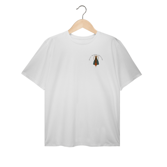 T-Shirt Plus Size – Nossa Senhora Aparecida (Emblema na Frente + Estampa Grande nas Costas)