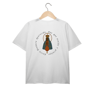 Nome do produto T-Shirt Plus Size – Nossa Senhora Aparecida (Emblema na Frente + Estampa Grande nas Costas)