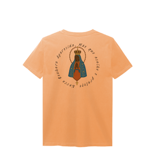 Nome do produto T-Shirt Estonada – Nossa Senhora Aparecida (Emblema na Frente + Estampa Grande nas Costas)