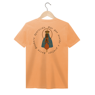 Nome do produto T-Shirt Estonada – Nossa Senhora Aparecida (Emblema na Frente + Estampa Grande nas Costas)