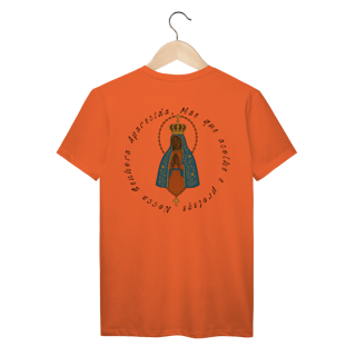 Nome do produto T-Shirt Prime – Nossa Senhora Aparecida (Emblema na Frente + Estampa Grande nas Costas)