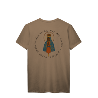 Nome do produto T-Shirt Prime – Nossa Senhora Aparecida (Emblema na Frente + Estampa Grande nas Costas)
