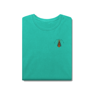 Nome do produto T-Shirt Estonada – Nossa Senhora Aparecida (Emblema na Frente + Estampa Grande nas Costas)