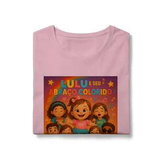 Nome do produto Lulu e Seu Abraço Colorido - Baby Long Pima Oficial