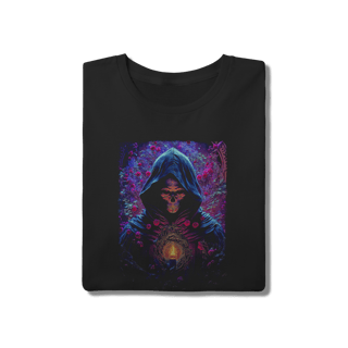 Nome do produto Camiseta Dark Gothic Ceifador com Capuz e Rosas - Estilo Sombrio