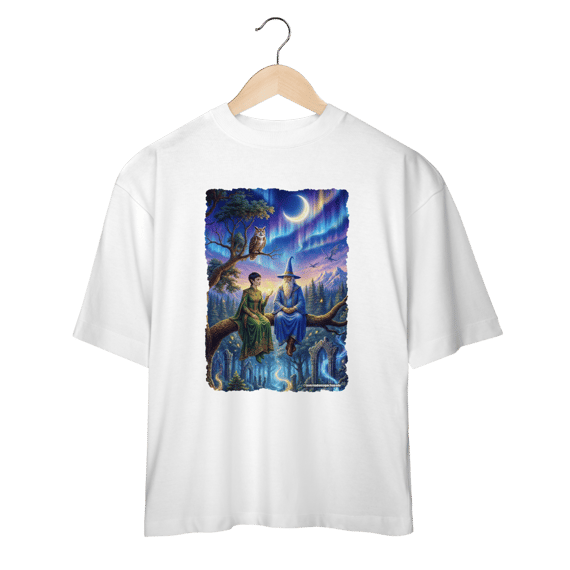 Camiseta Oversized - Mago azul e elfa sentados na árvore