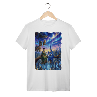 Nome do produto Camiseta Unissex - Mago azul e elfa sentados na árvore