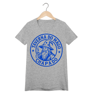 Nome do produto Camiseta Baby Long - Logo Alternativo | Taverna do Mago Chapado