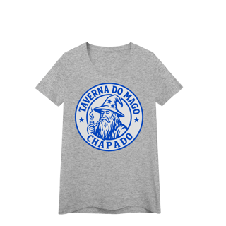 Nome do produto Camiseta Baby Long - Logo Alternativo | Taverna do Mago Chapado