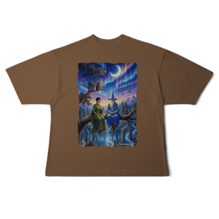 Nome do produto Camiseta Oversized - Mago azul e elfa sentados na árvore