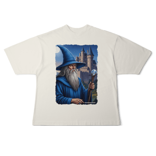 Nome do produto Camiseta Oversized - Mago azul segurando cajado