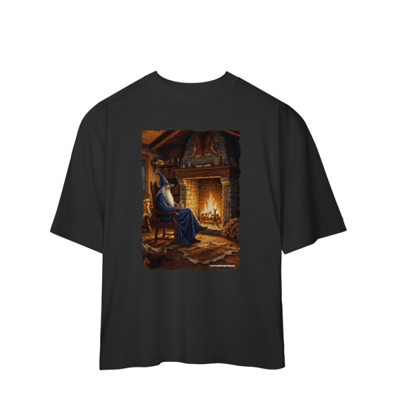 Camiseta Oversized - Mago azul na lareira
