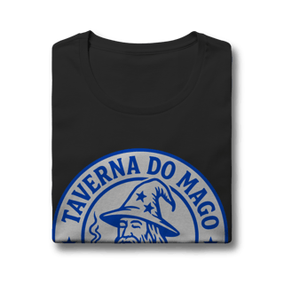 Nome do produto Camiseta Baby Long - Logo Alternativo | Taverna do Mago Chapado