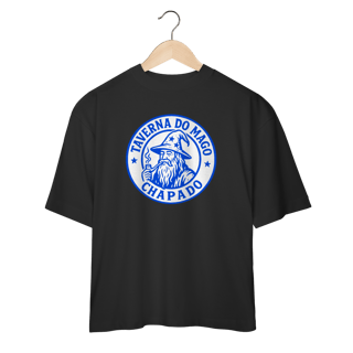 Nome do produto Camiseta Oversized - Logo Alternativo | Taverna do Mago Chapado