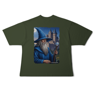Nome do produto Camiseta Oversized - Mago azul segurando cajado